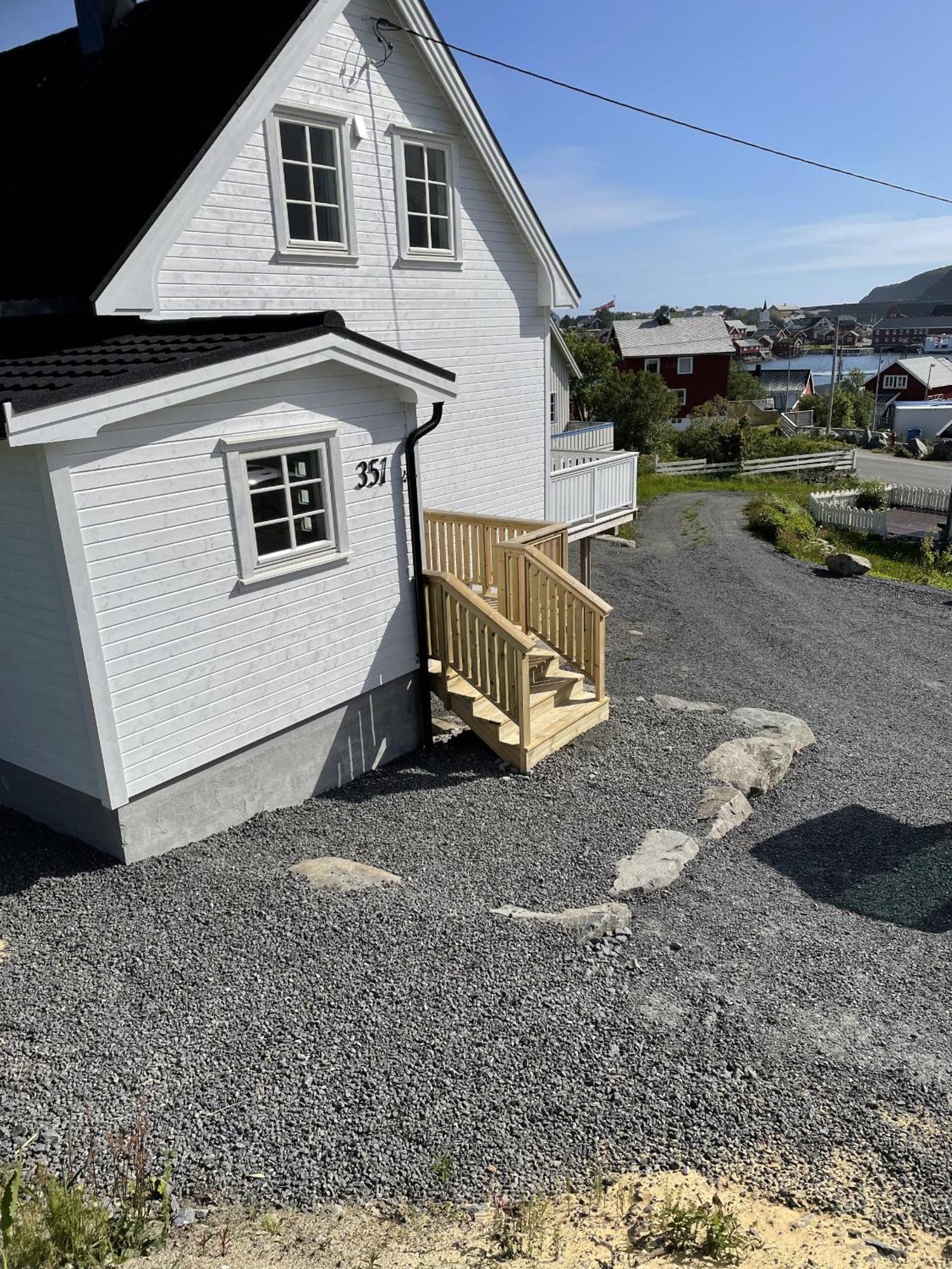 Koselig Nyrestaurert Hus Med Flott Utsikt! Villa Reine Exterior photo